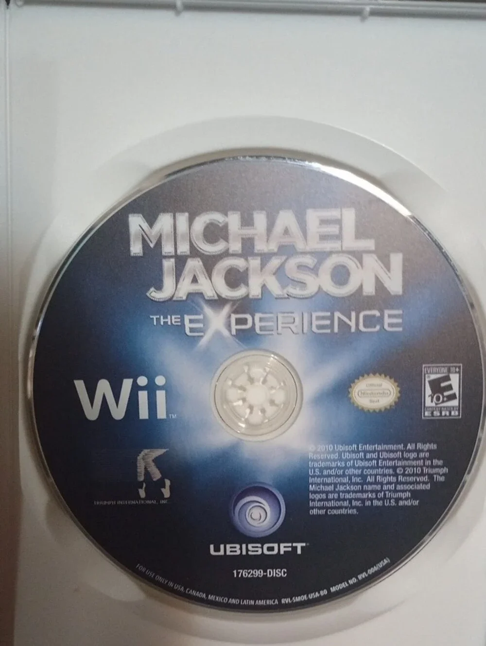 Michael Jackson: The Experience (Wii) Video Game - Complete With Glove.